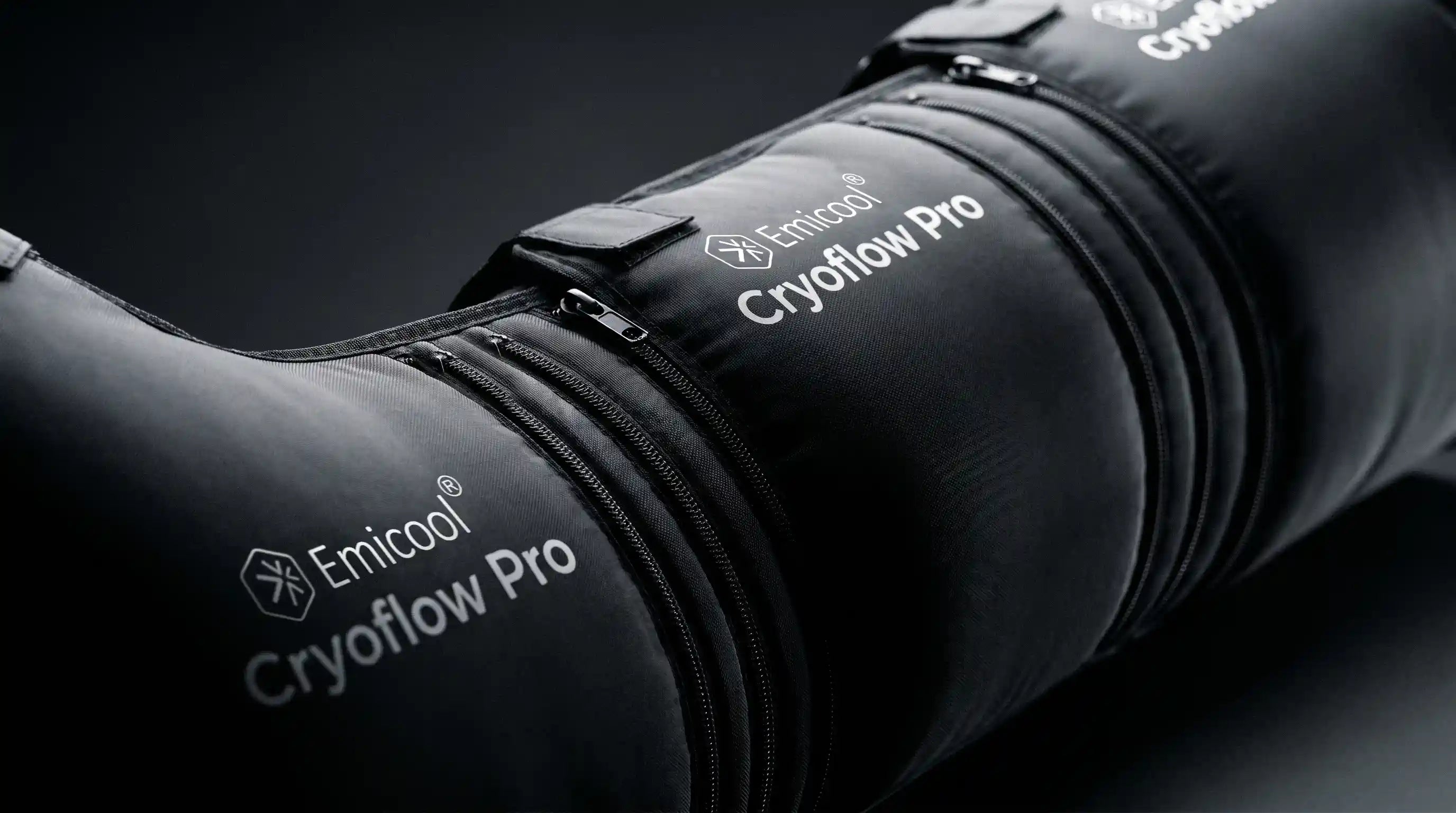 Product-Close-up_of_Airtight_Zippers_on_Full-Leg_Compression_Boots-Pages-EMICOOL